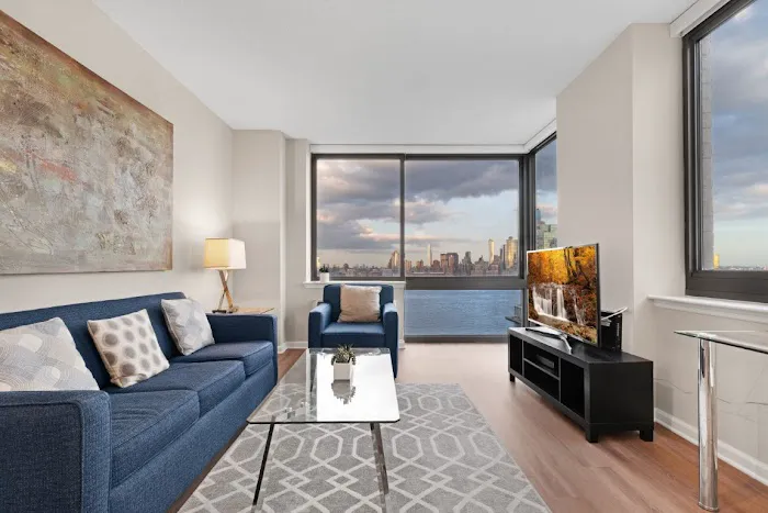 Global Luxury Suites Downtown Jersey City 5