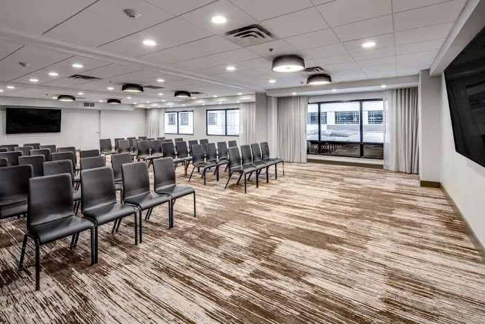 DoubleTree by Hilton Hotel & Suites Jersey City 5