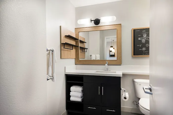 Sonesta Simply Suites Jersey City 5