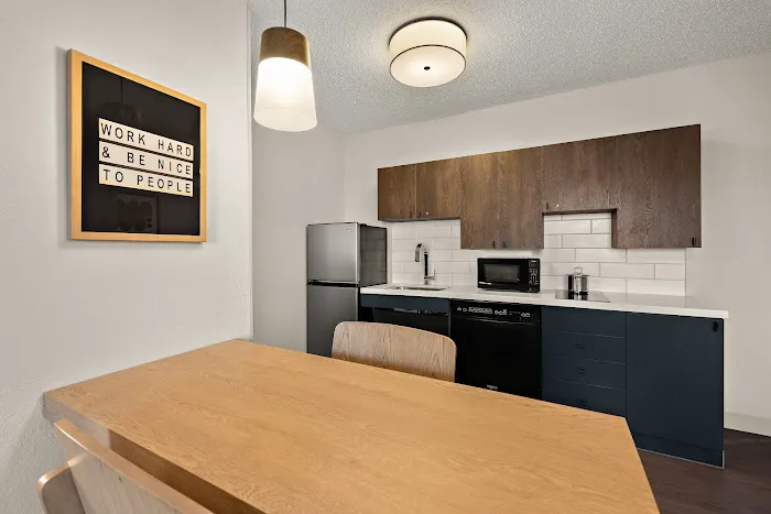 Sonesta Simply Suites Jersey City 5