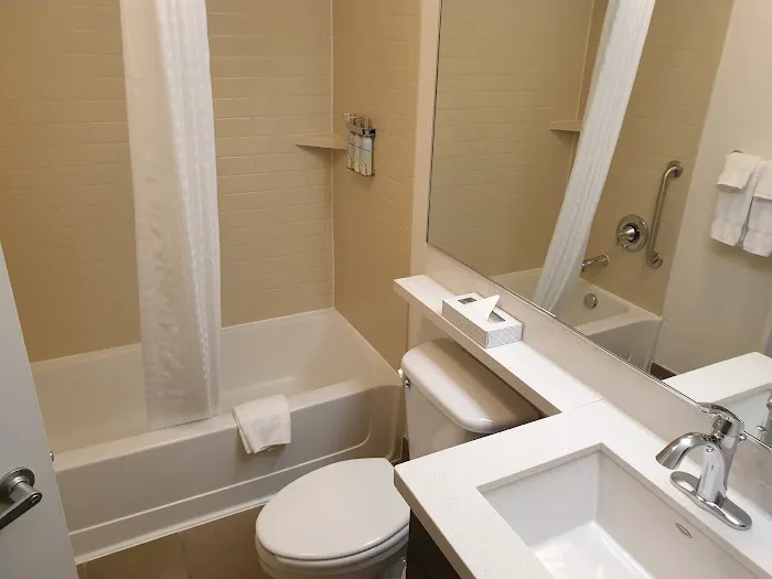 Sonesta Simply Suites Jersey City 5