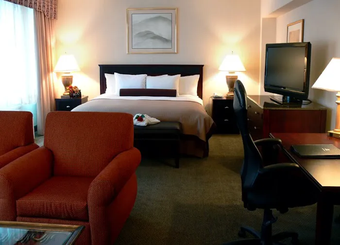 DoubleTree by Hilton Newark Penn Station 5