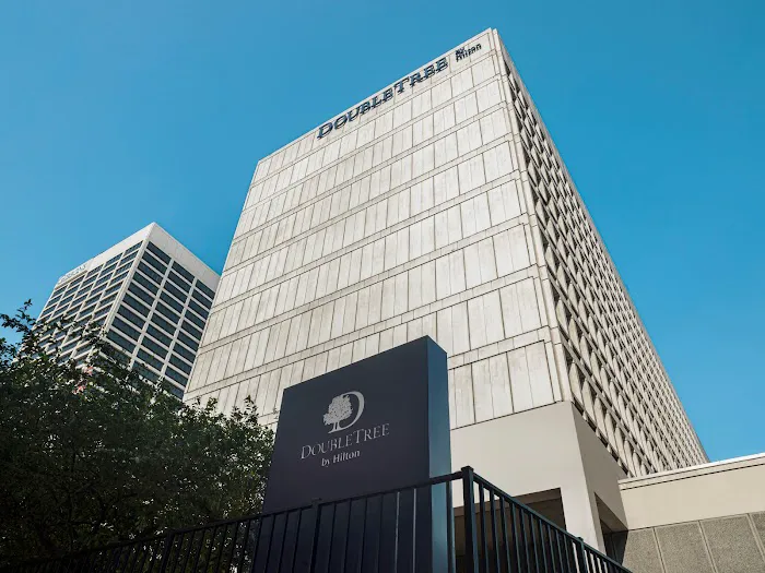 DoubleTree by Hilton Newark Penn Station 5