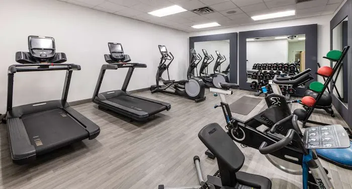 DoubleTree by Hilton Newark Penn Station 5