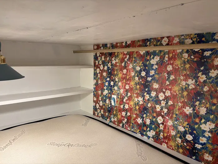Capsule hostel 5