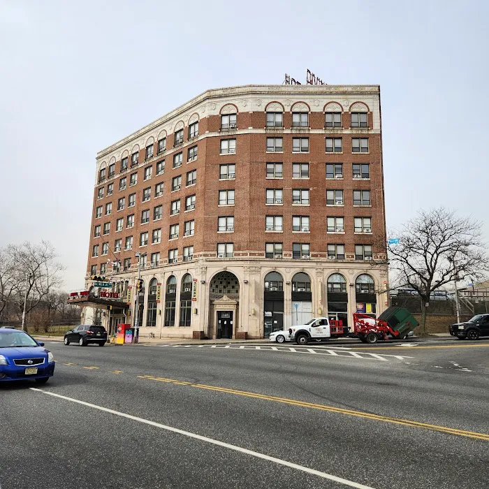 Riviera Hotel 5