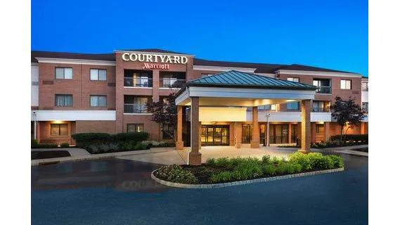 Courtyard West Orange 4