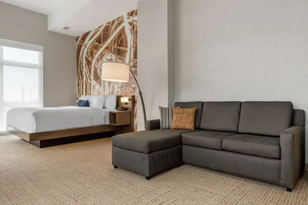 Cambria Hotel West Orange 4