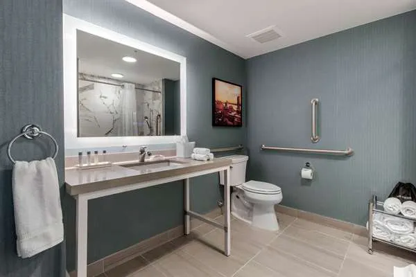 Cambria Hotel West Orange 4