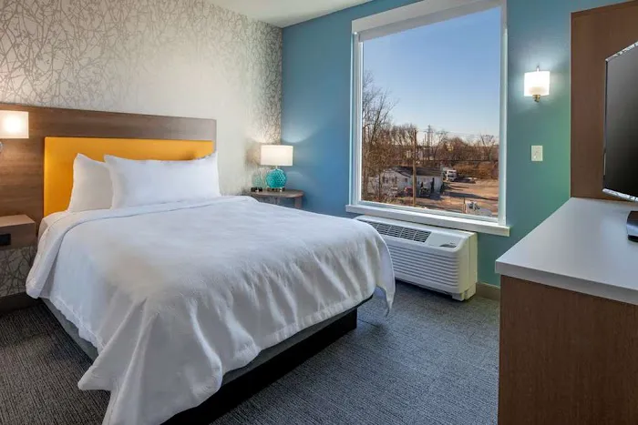 Home2 Suites by Hilton Wayne 4