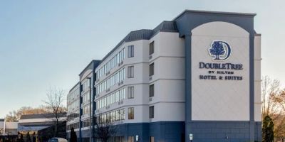 DoubleTree by Hilton Fairfield Hotel & Suites