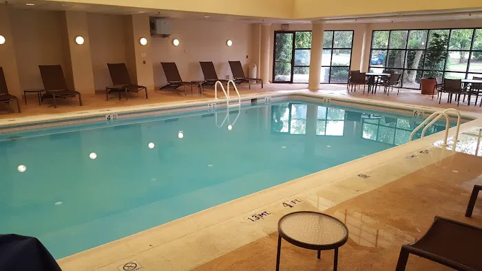 DoubleTree by Hilton Fairfield Hotel & Suites 4