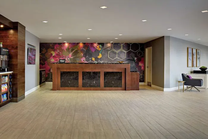 DoubleTree by Hilton Fairfield Hotel & Suites 4