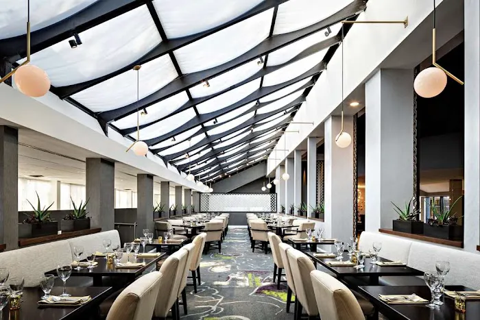 DoubleTree by Hilton Fairfield Hotel & Suites 4