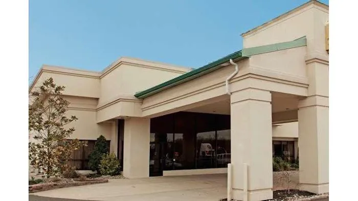 Ramada by Wyndham Fairfield NJ 4