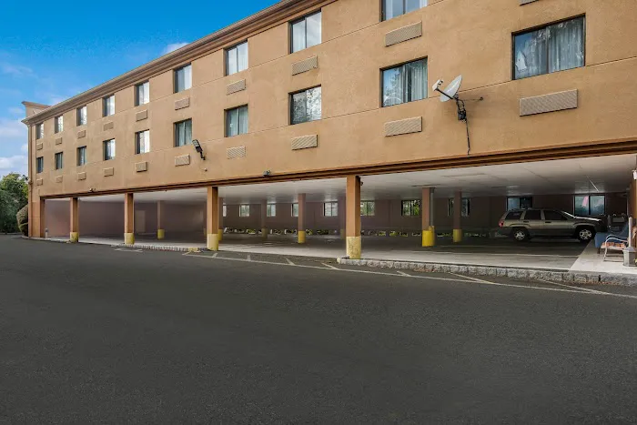 Red Roof Inn Fairfield 4