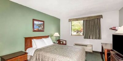 FAIRBRIDGE INN EXPRESS