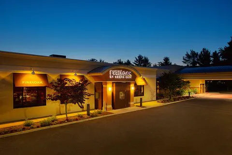 Courtyard Montvale 4