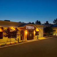 Courtyard Montvale ico