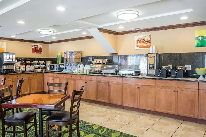 Quality Inn Spring Valley - Nanuet 4