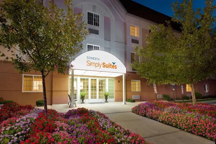 Sonesta Simply Suites Nanuet 4