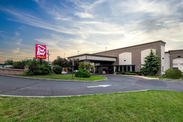 Red Roof PLUS+ Newark Liberty Airport - Carteret 4