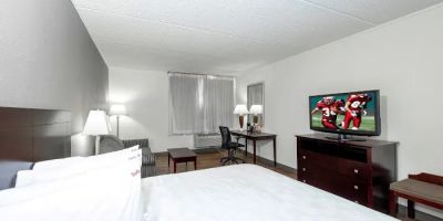 Red Roof PLUS+ Newark Liberty Airport - Carteret
