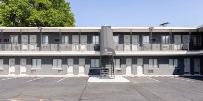 Swan Hotel & Suites