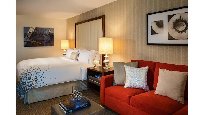 Renaissance Newark Airport Hotel 4
