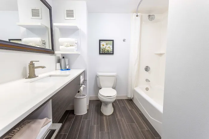 Holiday Inn Express Newark Airport – Elizabeth by IHG 4