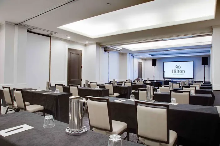 Hilton Newark Airport 4