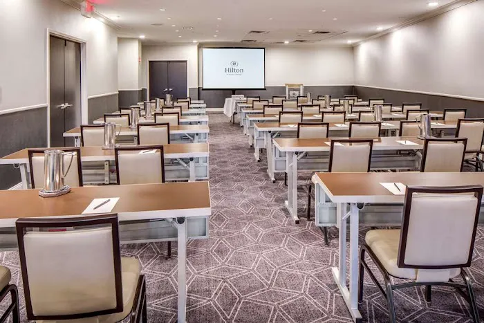 Hilton Newark Airport 4