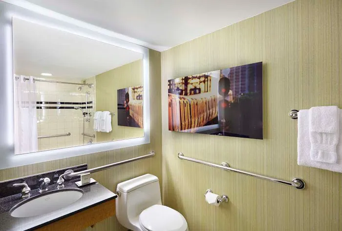 Hilton Newark Airport 4