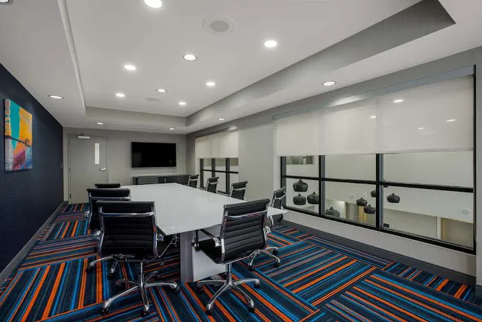 Hampton Inn Linden 4