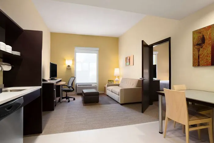 Home2 Suites by Hilton Rahway, NJ 4