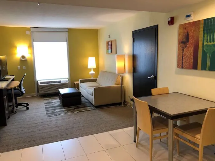 Home2 Suites by Hilton Rahway, NJ 4