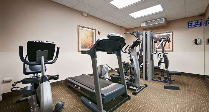 Riverview Inn & Suites 4