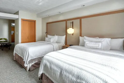 Fairfield Inn & Suites Woodbridge 5