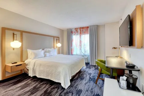 Fairfield Inn & Suites Woodbridge 5