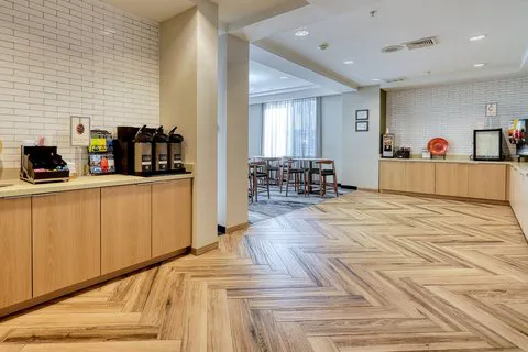 Fairfield Inn & Suites Woodbridge 5