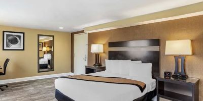 Best Western Plus Newark Airport West