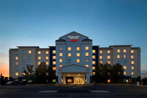 Fairfield Inn & Suites Newark Liberty International Airport 4