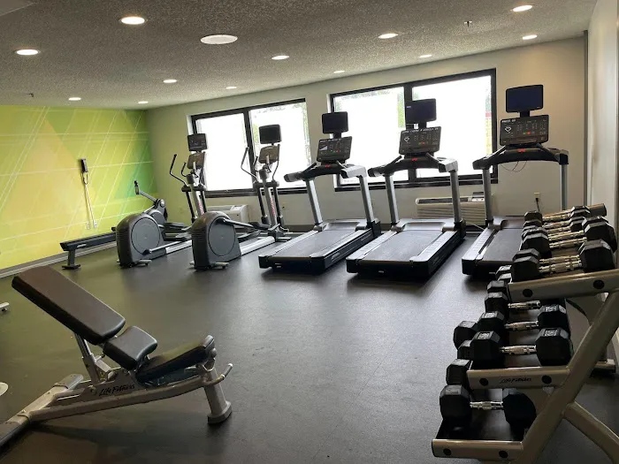 Holiday Inn Newark International Airport by IHG 4