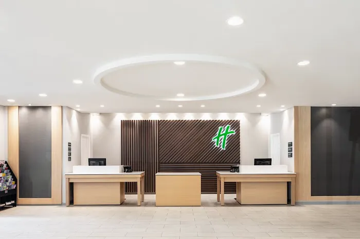 Holiday Inn Newark International Airport by IHG 4