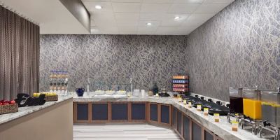 DoubleTree by Hilton Hotel Newark Airport