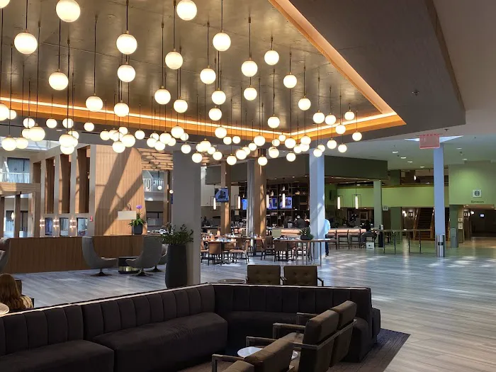 DoubleTree by Hilton Hotel Newark Airport 4
