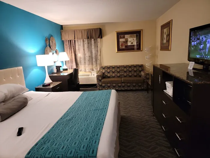 Howard Johnson by Wyndham Newark Airport 4