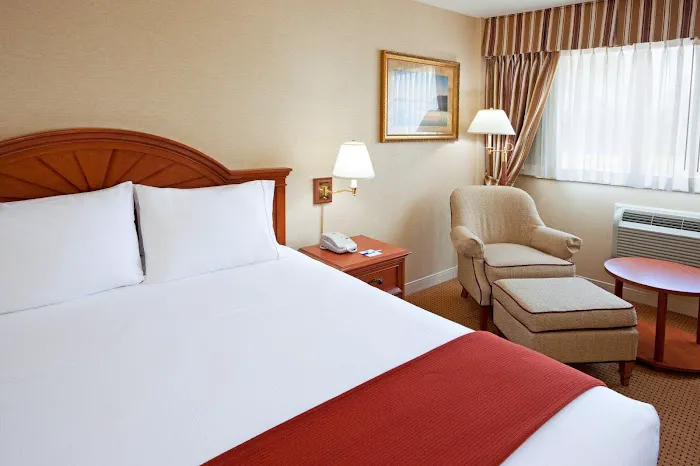 Rockville Centre Hotel 4