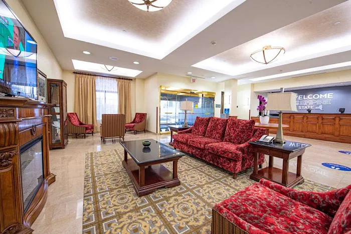 Hampton Inn & Suites Rockville Centre 4