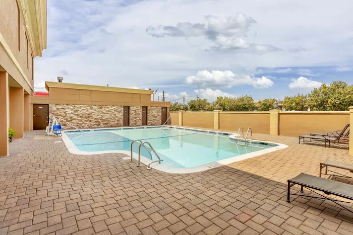 Best Western Mill River Manor 4